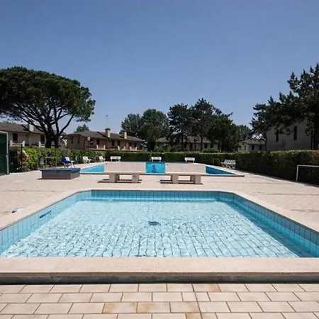 Feel At In Our With Swimming Pool Vila *